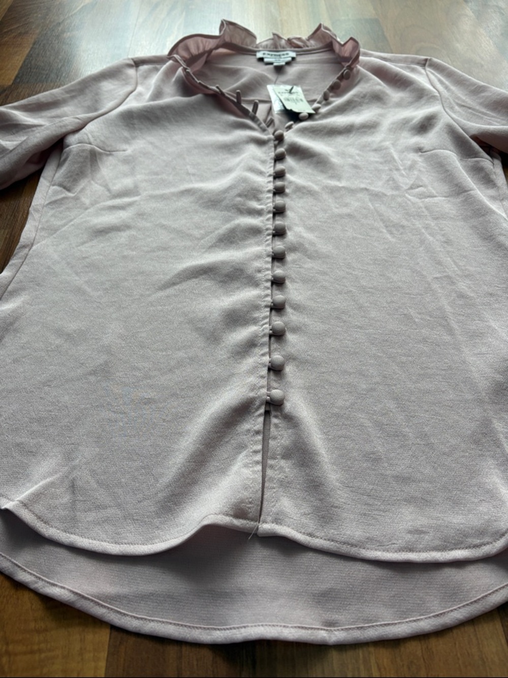 Express Women's Light Blush Pink Ruffle Collar Button-Up Blouse NWT - Picture 5 of 11